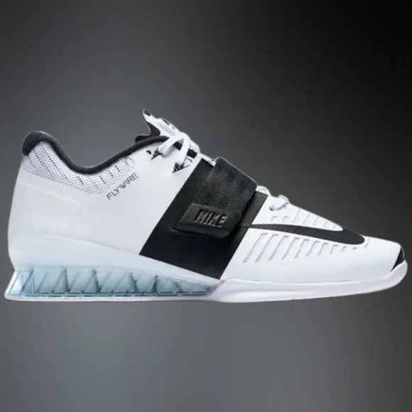 Nike Women's Romaleos 3 'Black/White Athletic Shoes Size 6 US - Picture 1 of 16